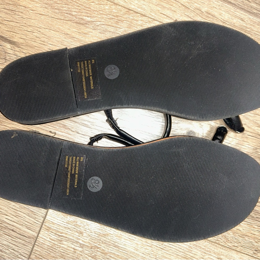 Universal Thread Black Toe Ring Sandals | Minimal… - image 4